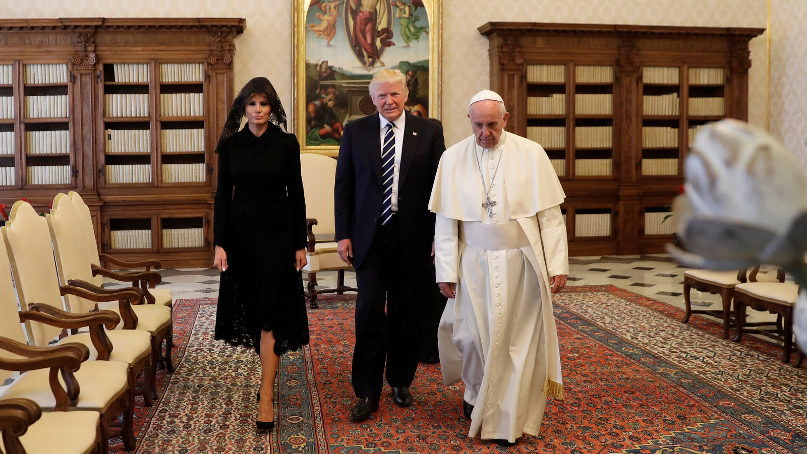ترامپ و پاپ در واتیکان و فرش دستباف بیجار